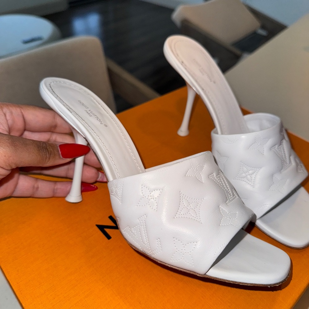 Louis Vuitton White Women's Heeled Sandals - Picture 9 of 11